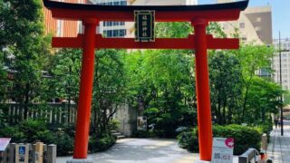 福徳神社で金運を「芽吹かせる」大人の開運ガイド|宝くじ当選報告が絶えない理由と、好転を呼び込む参拝ルーティン